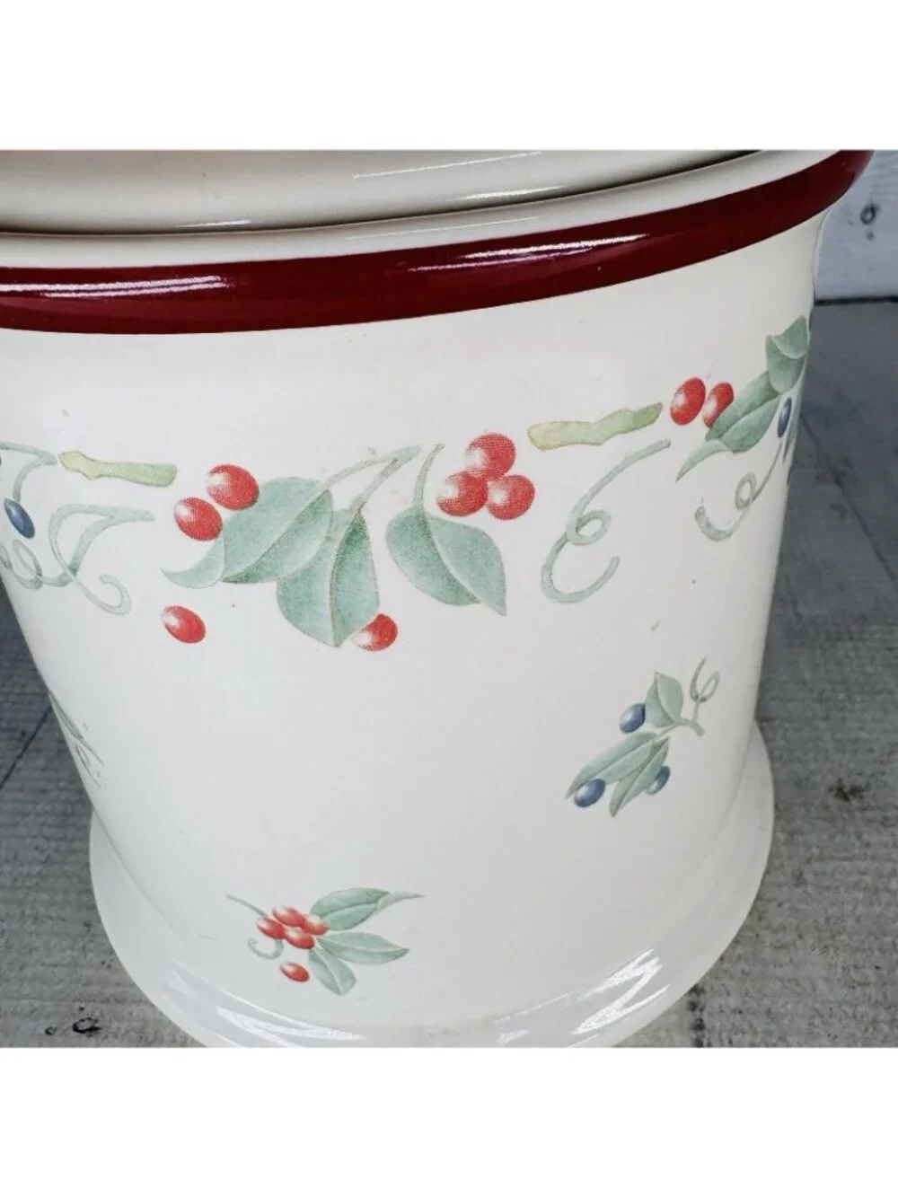 Jay Imports Corelle Coordinates ABUNDANCE Fruit Stoneware Large Lid Canister Jar